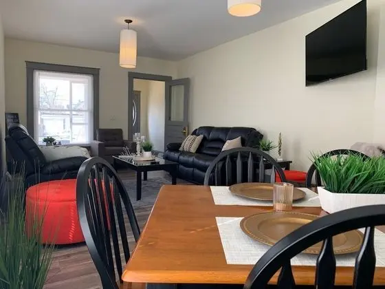 The Blackjack Duplex - Private Yard & Parking, Near Falls & Casino by Niagara Hospitality - İç Mekan