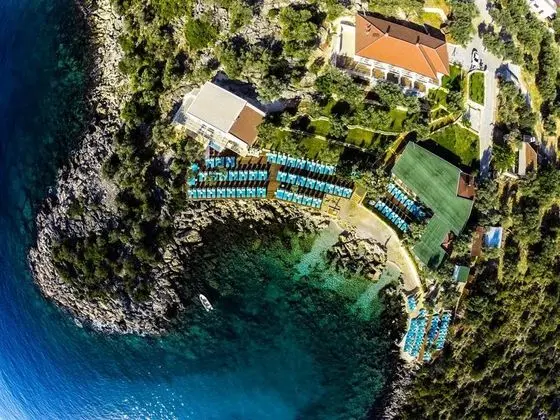 Blanca Beach Hotel