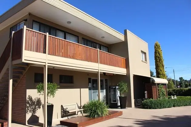 Blayney Goldfields Motor Inn - 1