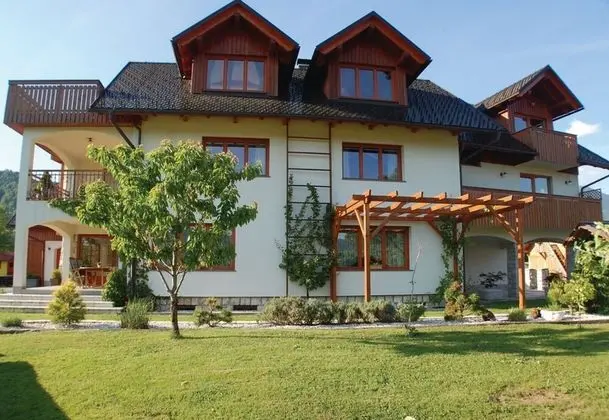 Bled Lake Apartment Red