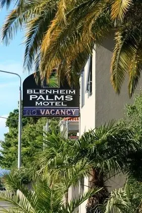 Blenheim Palms Motel - Dış Mekan