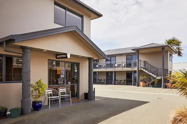 Blenheim Palms Motel - Lobi