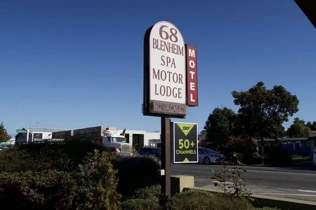 Blenheim Spa Motor Lodge - Dış Mekan