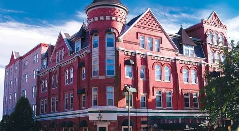 Blennerhassett Hotel