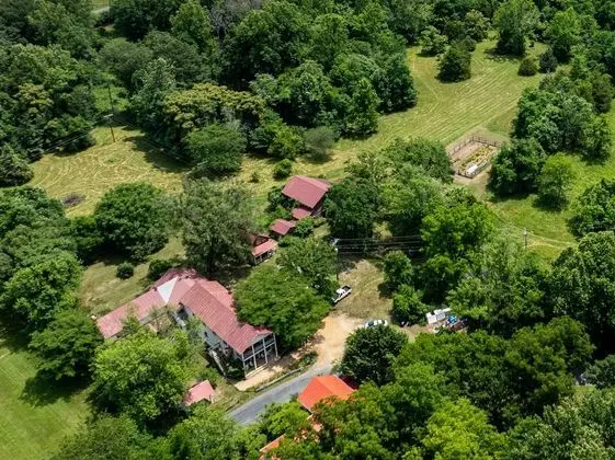 Bliss Point Farm and B&B - Dış Mekan