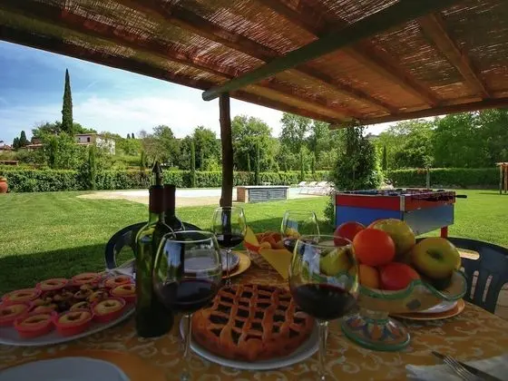 Blissful Cottage in Lucignano With Shared Swimming Pool - İç Mekan
