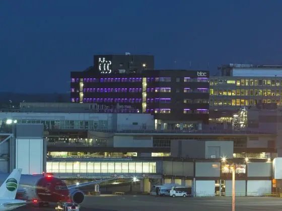 BLOC Hotel Gatwick - Dış Mekan