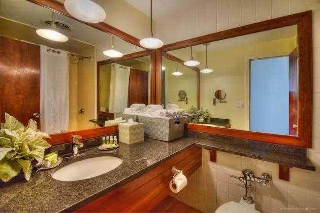 Blockade Runner Beach Resort