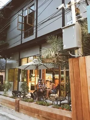 Bloom Cafe & Hostel Lipe - Yerinde Yemek