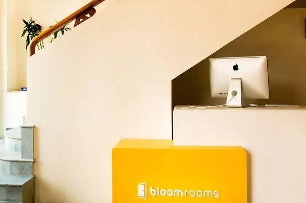 Bloomrooms @ New Delhi Railway Station - Lobi