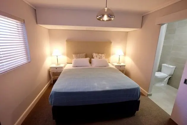 Blou Inn - Century City - Oda