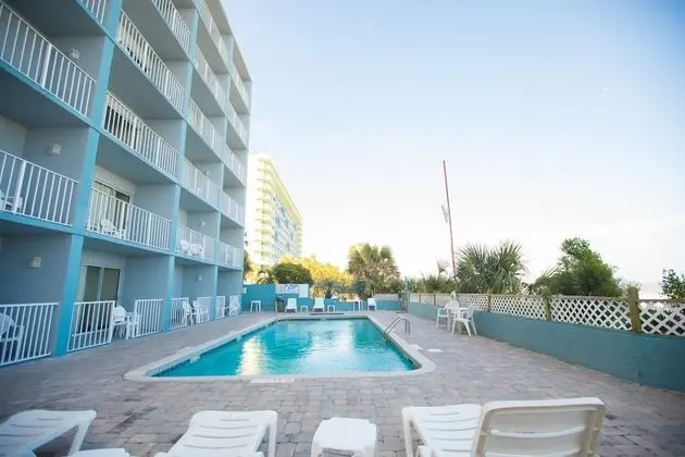 Blu Atlantic Oceanfront Hotel & Suites