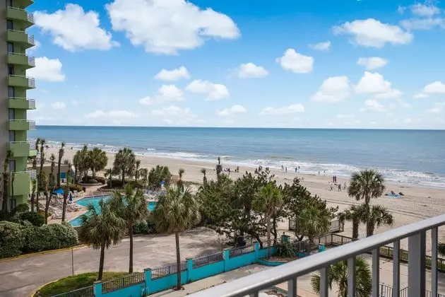 Blu Atlantic Oceanfront Hotel & Suites - Dış Mekan