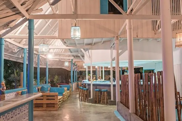 Blu' Beach Bungalows - Lobi