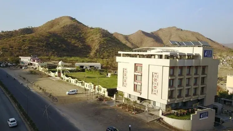 Blu Feather Hotel & Spa