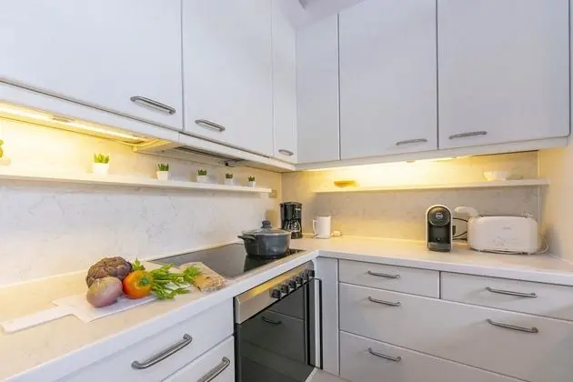 Blu Lake Apartment on Ghiffa Beach - Mutfak