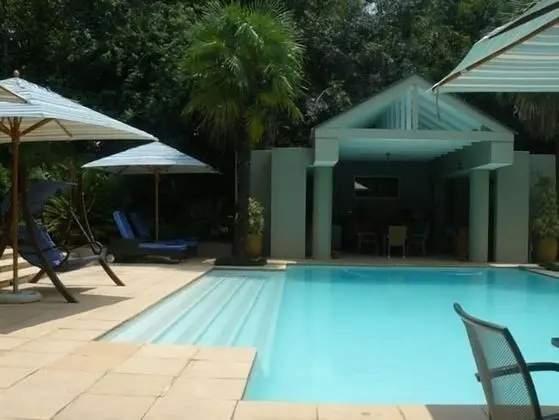 Blu Swan Guest House - Havuz
