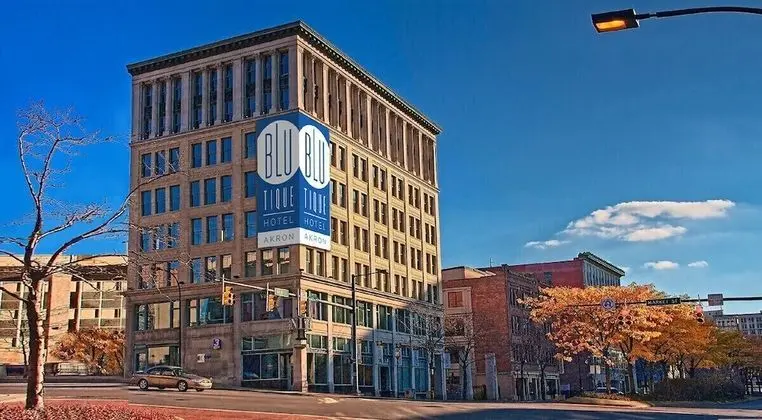 BLU-Tique, Akron, a Tribute Portfolio Hotel