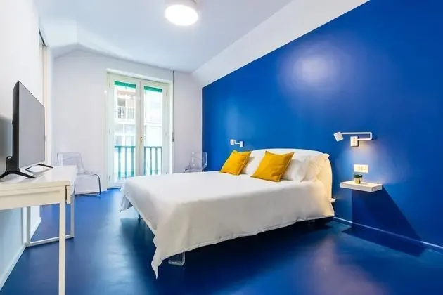 Blue Apartment in Piazza Municipio by Wonderful Italy