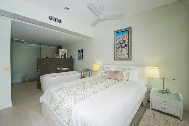 Blue on Blue Apartment 332 - Oda