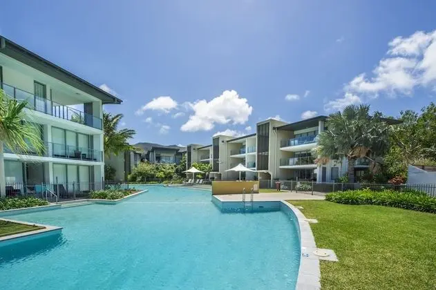 Blue on Blue Apartment 815 - Havuz