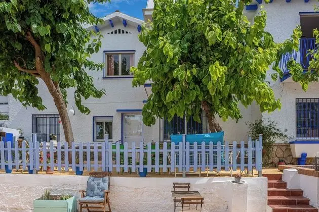 Blue Castle Guesthouse - Dış Mekan