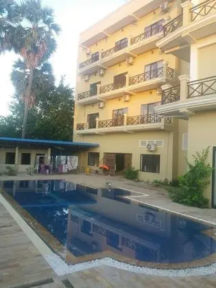 Blue Diamond Guest House - Havuz