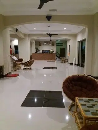 Blue Diamond Guest House - Lobi