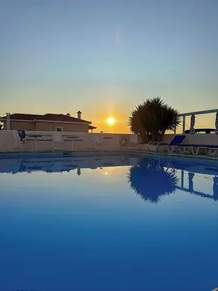 Blue Dolphin Studios & Apartment - Dış Mekan
