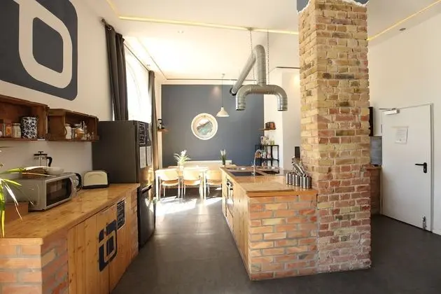 Blue Doors Hostel - Dış Mekan