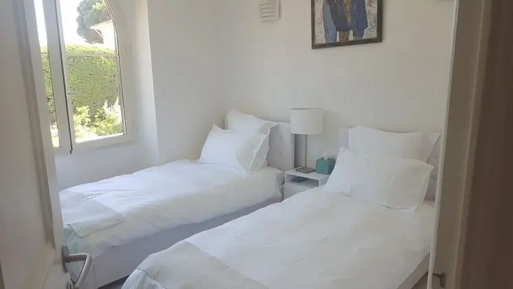 Blue Dream Cannes Guesthouse