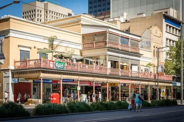 Blue Galah Backpackers