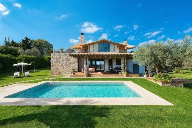 Blue & Green Villa