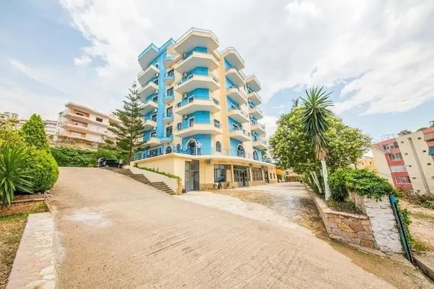 Blue Heaven Hotel - Dış Mekan