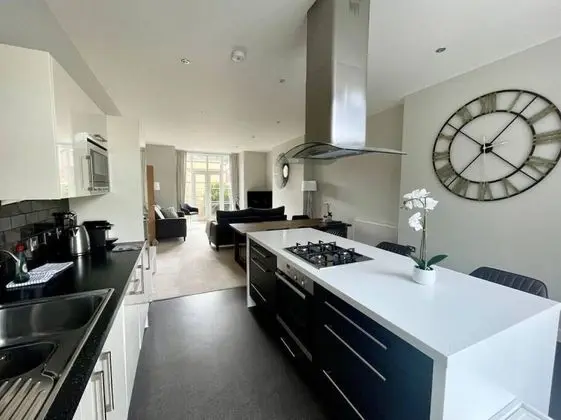Blue Heron - 2 Bedroom Apt With 2 Parking Spaces - Oda