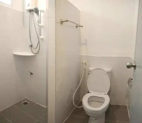 Blue Hip Apartment Nakhon Sri - Banyo Tipleri
