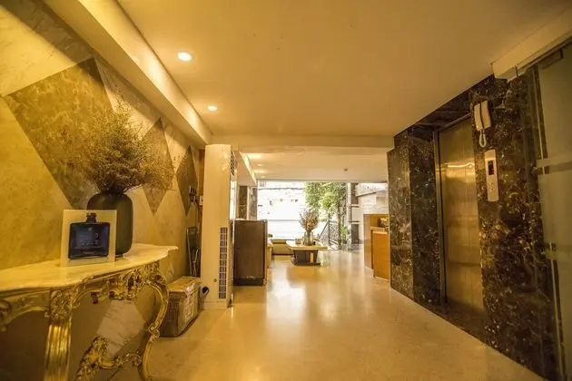 The Blue Hotel - İç Mekan