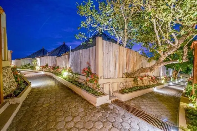 Blue Lagoon Avia Villas - Dış Mekan