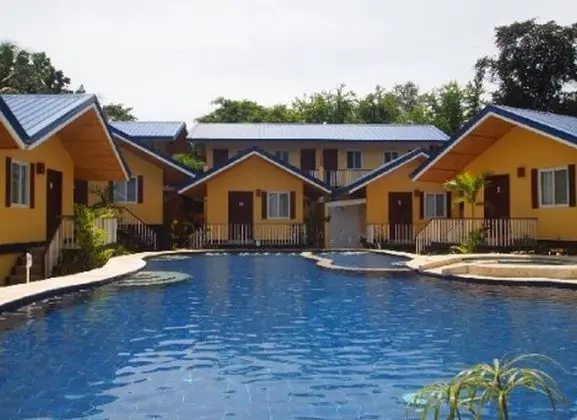 Blue Lagoon Inn & Suites