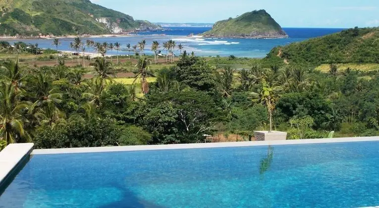 Blue Monkey Villas Resort & Ocean View