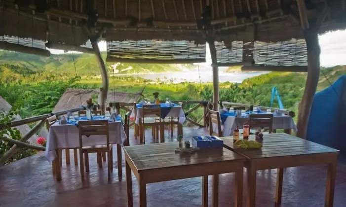 Blue Monkey Villas Resort & Ocean View - Yerinde Yemek