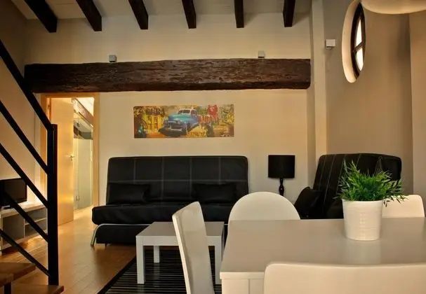 Blue Moon Apartments