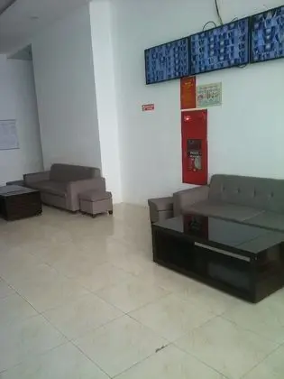 Blue Ocean Apartment - Lobi