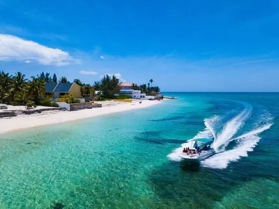 Blue Ocean Village House at Cable Beach