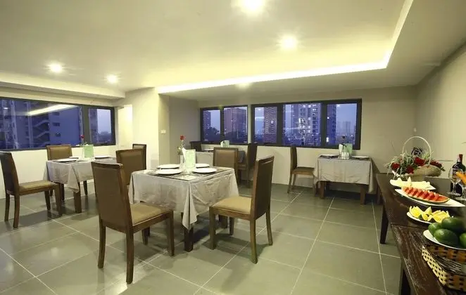 Blue Pearl West Hotel - Yerinde Yemek
