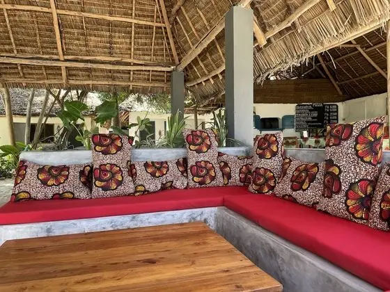 Blue Reef Sport and Fishing Lodge & Bungalows - Lobi