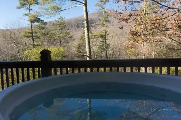 Blue Ridge Parkway Cabin Rentals - Havuz