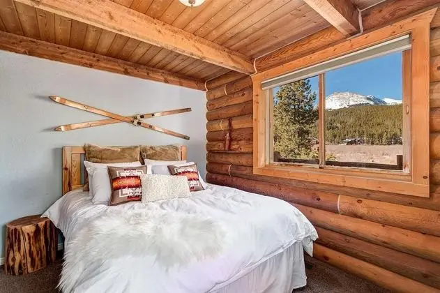 Blue River Hideaway by Boutiq - Öne Çıkan Resim