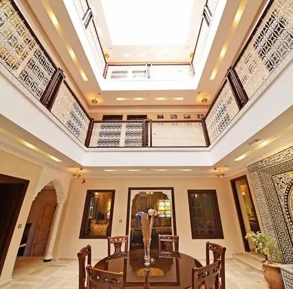 Blue Sky Hôtel - İç Mekan