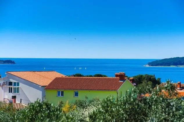 Blue Story Apartments
